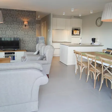In Near The Beach, Cleaning Included Apartment *